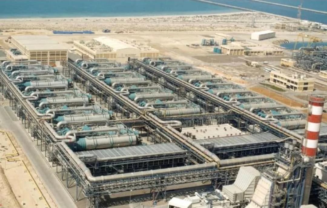 Seawater reverse-osmosis desalination plant